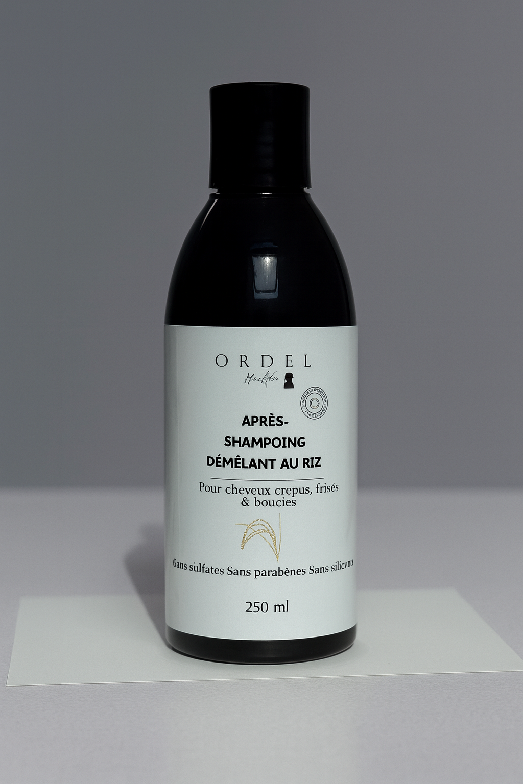 🌿 

Pack Lavage – ORDEL Hairfro
(Shampoing + Après-Shampoing – au riz & parfum signature vanille)